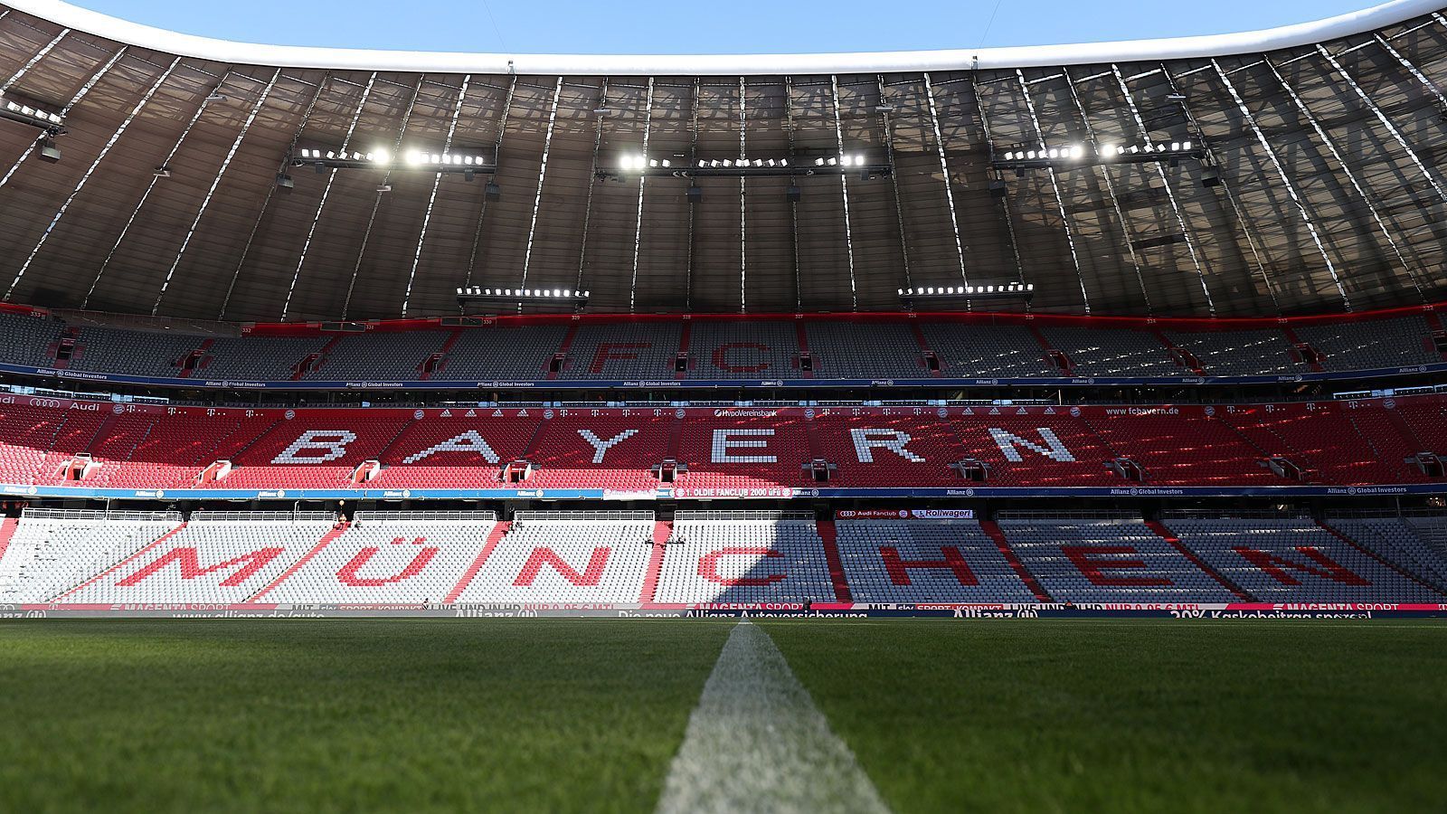 
                <strong>In der Allianz Arena eine Macht</strong><br>
                Die Allianz Arena ist in der Champions League in der jüngeren Vergangenheit zu einer wahren Festung mutiert. Lediglich Real Madrid feierte dort in den vergangenen fünf Jahren Erfolge - allerdings gleich dreimal: beim 0:4 im Halbfinale 13/14, beim 1:2 im Viertelfinale 16/17 und beim 1:2 im Halbfinale 17/18. Nach der herben Klatsche gab es zudem 22 Siege und zwei Remis. Das Torverhältnis seit dem 0:4 lautet: 82:16.
              