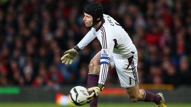 
                <strong>Petr Cech (FC Chelsea)</strong><br>
                Petr Cech spielte dieses Jahr in überragender Form und hat bisher die meisten weißen Westen der Liga. Bitter: Nach einer schweren Schulterverletzung wird er dem FC Chelsea höchstwahrscheinlich für den Rest der Saison fehlen.
              