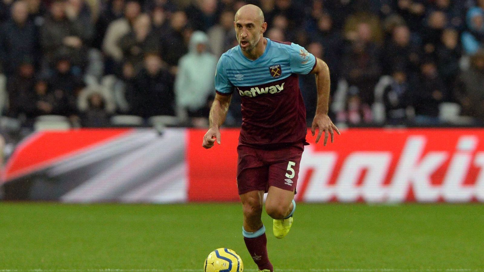 <strong>Argentinien: Pablo Zabaleta</strong><br>Erfolge: 2x englischer Meister, 1x englischer Pokalsieger, 1x spanischer Pokalsieger, 2x englischer Ligapokal-Sieger<br>Nationalmannschaftserfolge: 58 Länderspiele, kein Tor