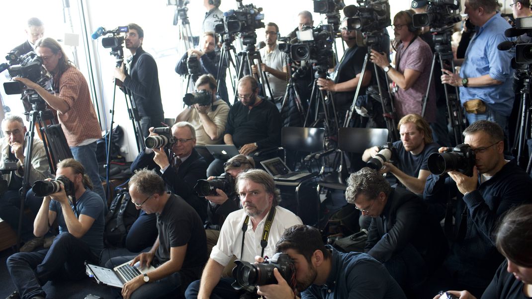 Pressevertreter mehrere Medienhäuser wollen gegen die AfD klagen. (Symbolbild)