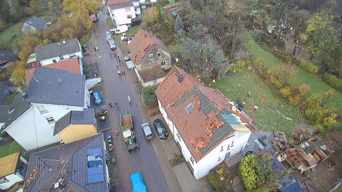 Vom Tornado beschädigte Häuser im saarländischen Urexweiler