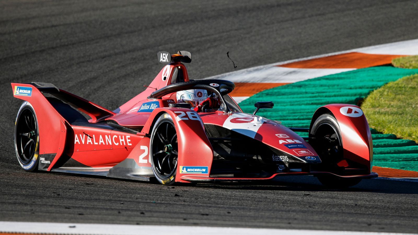 
                <strong>Avalanche Andretti Formula E</strong><br>
                &#x2022; Fahrer: Jake Dennis und Oliver Askew - <br>&#x2022; Antrieb: BMW IFE.21<br>
              