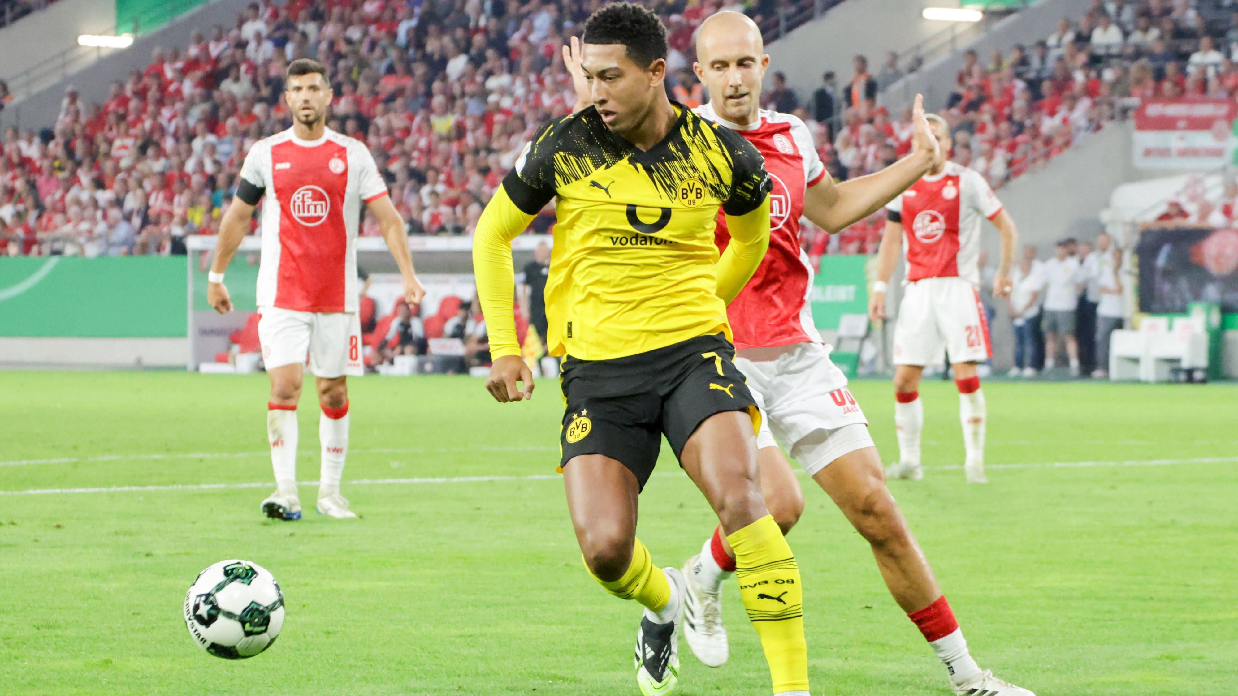 <strong>Jobe Bellingham (für 30,5 Millionen Euro von Sunderland zum BVB)</strong><br>Der Bruder von Jude kommt mit großen Vorschusslorbeeren. Der Engländer gilt als eines der größten Talente im europäischen Fußball und spielt auf einer ähnlichen Position wie sein berühmter Bruder. In Dortmund soll Bellingham das Zentrum verstärken.