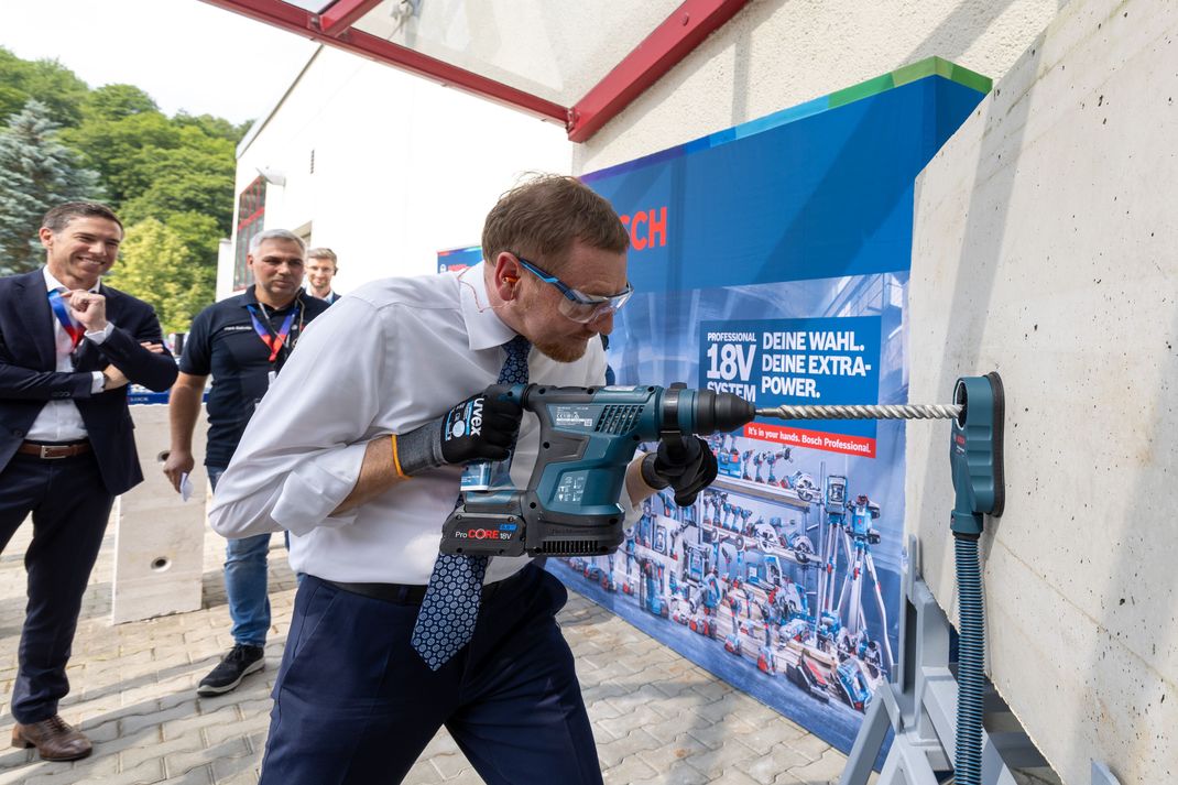 Sachsens Ministerpräsident Kretschmer warnt angesichts des AfD-Hochs vor weiterer Polarisierung in Deutschland.