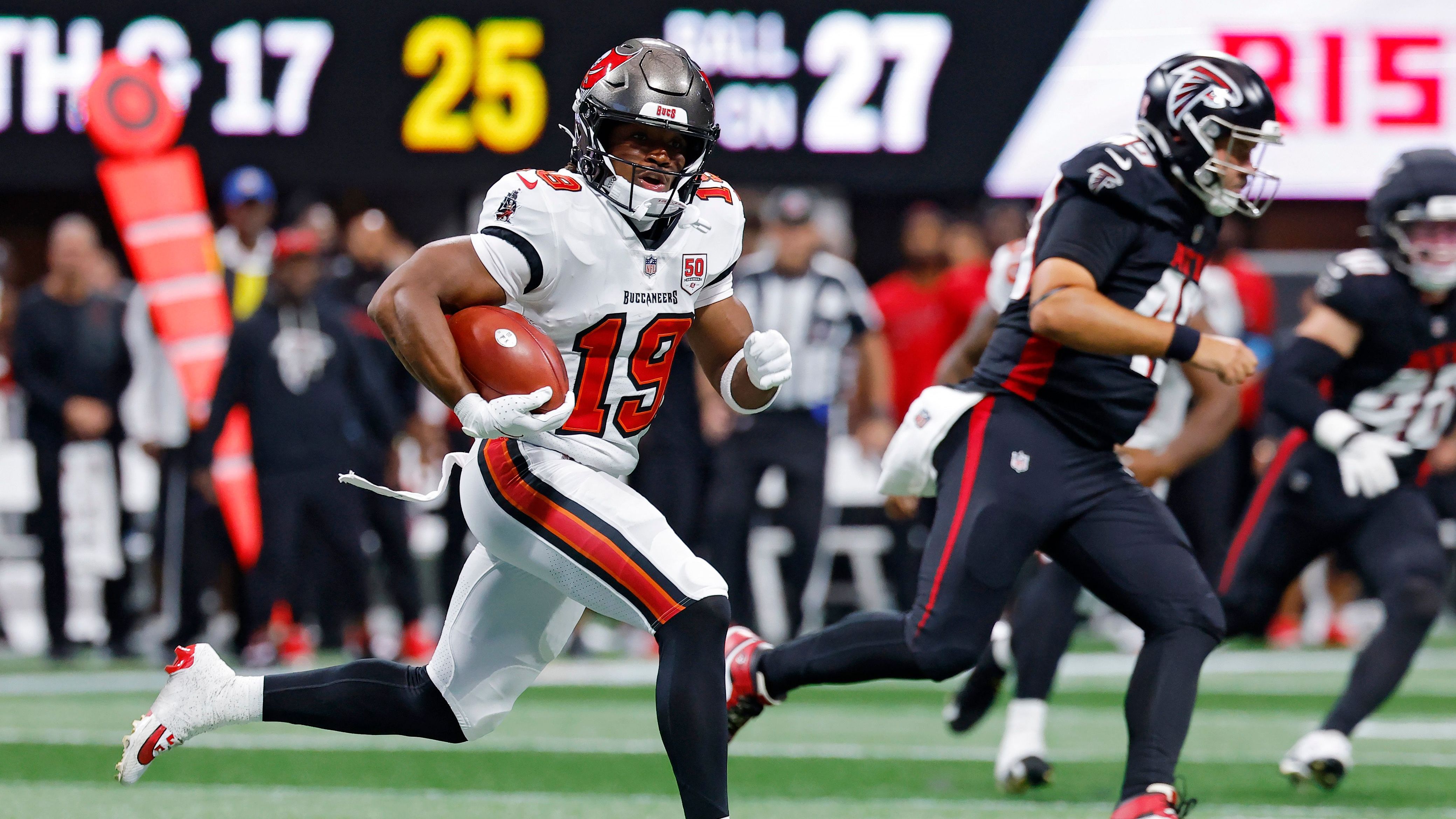 <strong>NFC Special Teams: Kameron Johnson (WR, Tampa Bay Buccaneers)</strong> <br>54-Yard Punt Return