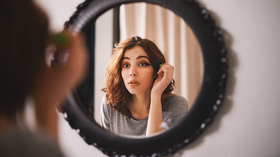 Definierte Augenbrauen mit dem perfekten Schwung – vom Bürstchen bis hin zum Brow-Gel: Hier findet ihr die Beauty-Tipps und -Tools unseres Vertrauens.