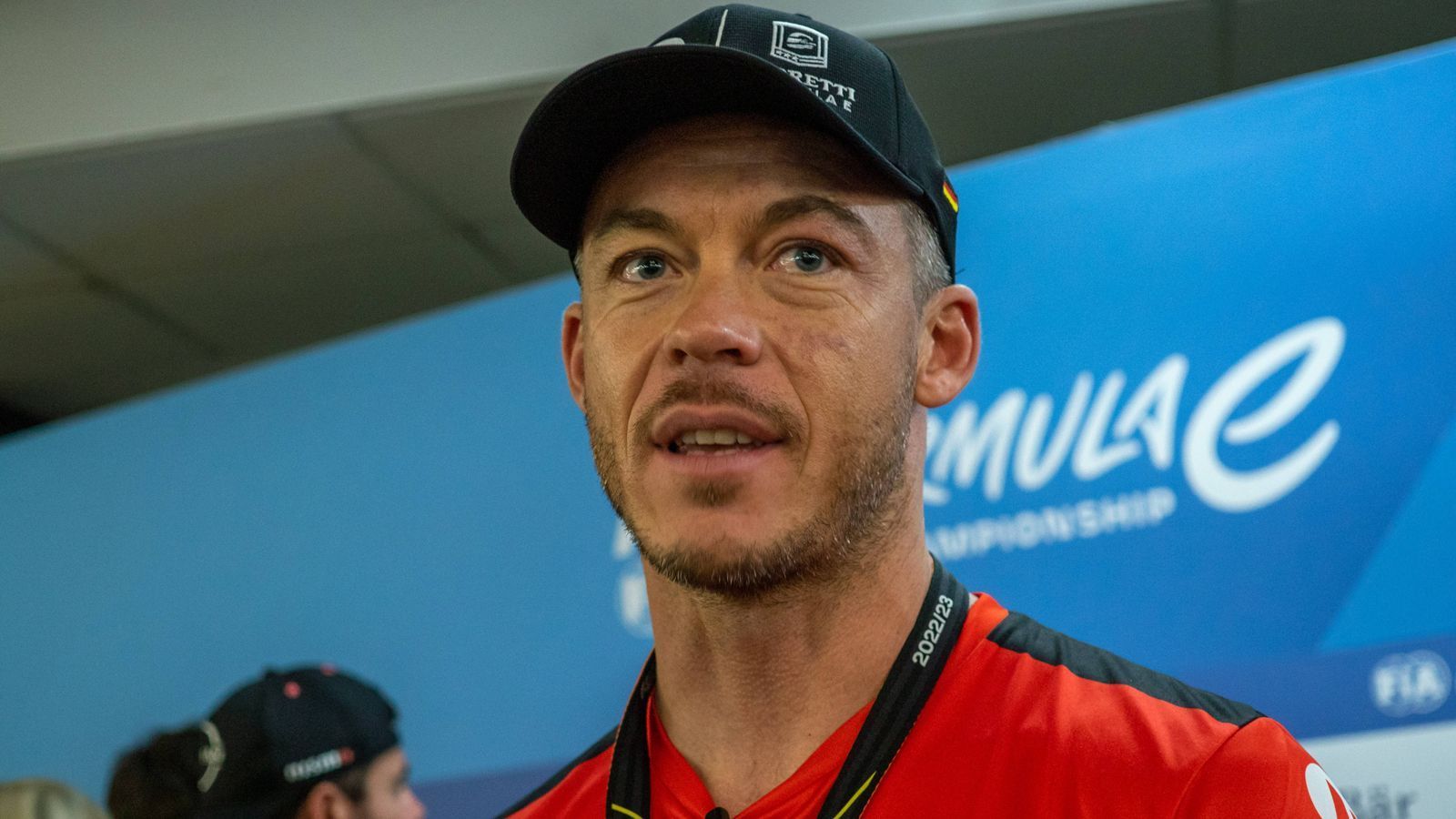 
                <strong>Andre Lotterer</strong><br>
                Trotzdem war der 41-Jährige im Anschluss nicht zufrieden: "Wir waren mit der Energie nicht gut heute. Nicht schnell genug. Das war nicht toll heute", bilanzierte Lotterer am ran-Mikrofon.
              