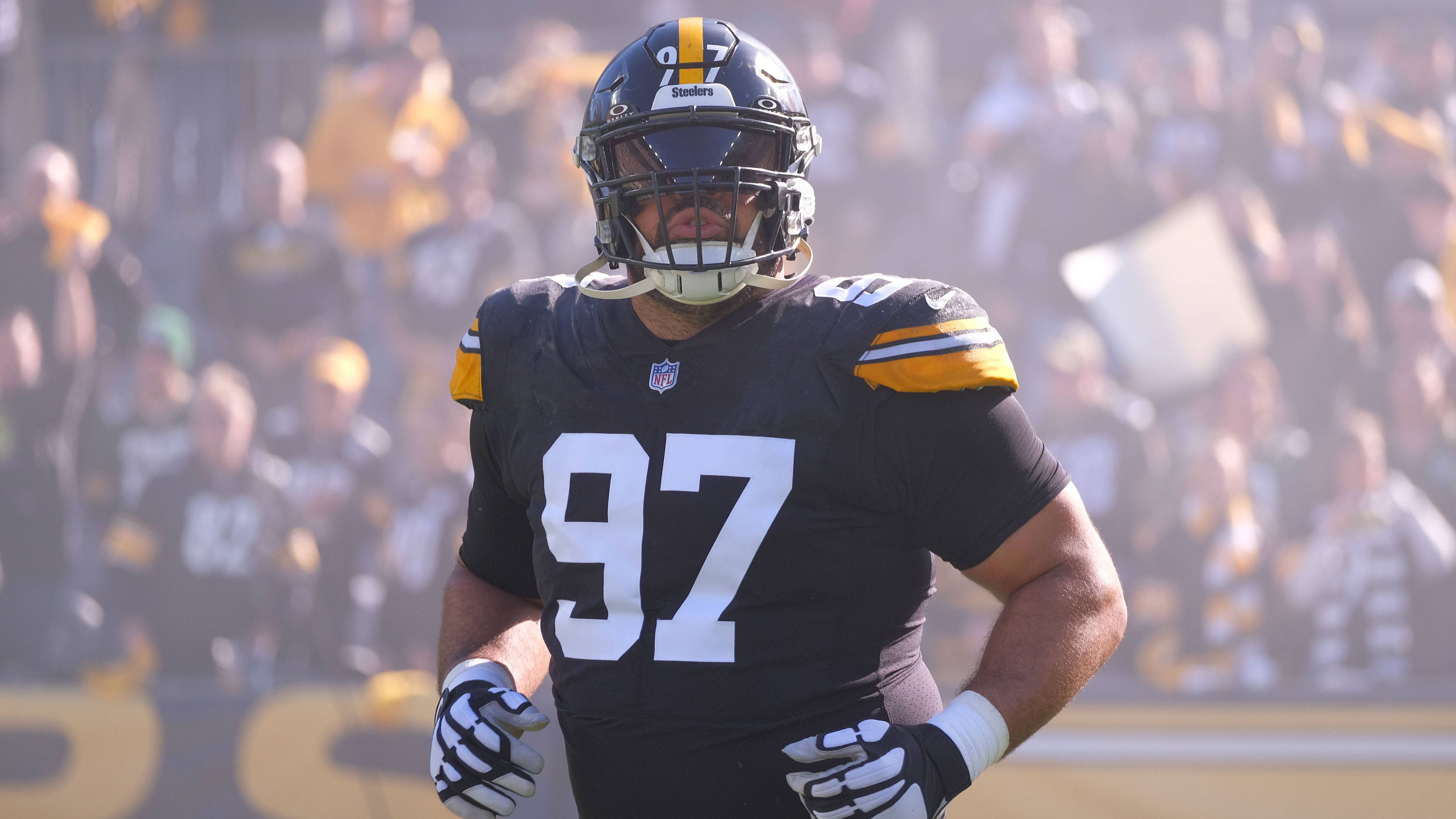 <strong>Cameron Heyward (Pittsburgh Steelers)</strong><br>Die Pittsburgh Steelers haben Defensive Tackle Cameron Heyward einen neuen Dreijahresvertrag gegeben. Das gab die Franchise am Dienstagabend (Ortszeit) bekannt. Laut "ESPN" verdient der 35-Jährige, der als Steeler in Rente gehen will, 45 Millionen Dollar, 16 davon sind ihm jetzt schon sicher.