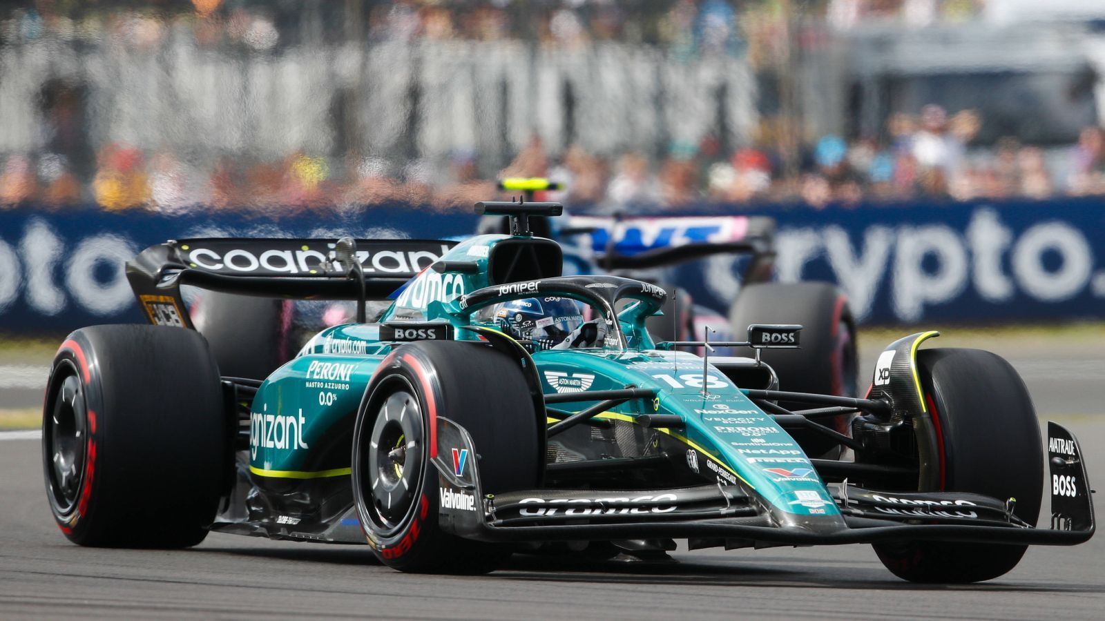 
                <strong>Lance Stroll (Aston Martin)</strong><br>
                Der Kanadier wird auf der Strecke regelmäßig von seinem erfahrenen Teamkollegen Fernando Alonso in die Tasche gesteckt. Satte 93 Zähler liegt Stroll hinter dem zweimaligen Champion. Logisch, wer der bessere Fahrer von beiden ist, das weiß jeder und Lance wohl am besten, dennoch darf der Unterschied nicht so signifikant sein.
              