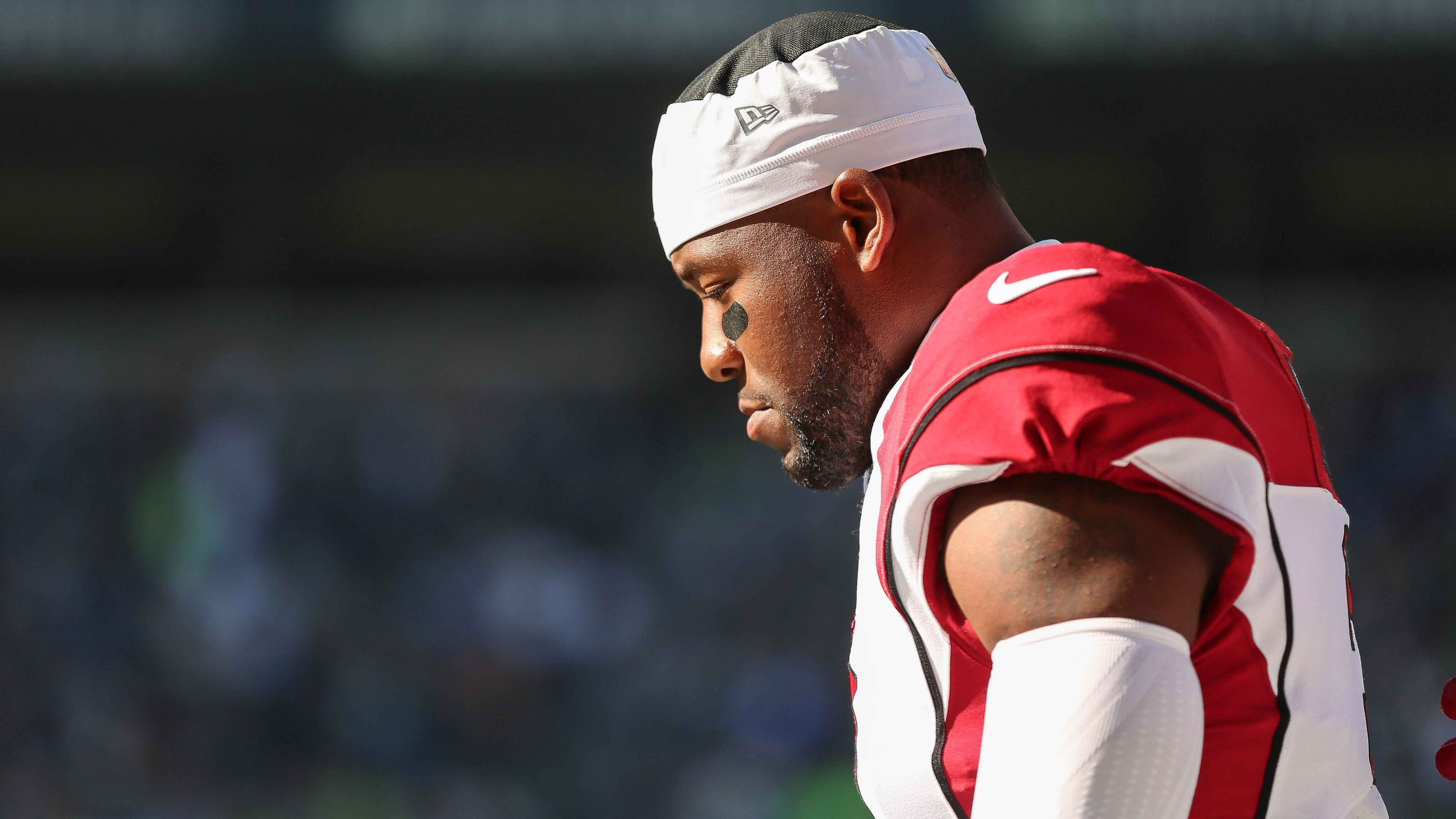 
                <strong>Platz 24: Arizona Cardinals</strong><br>
                &#x2022; Cornerback-Starter: Antonio Hamilton, Marco Wilson<br>&#x2022; Cornerback-Backups: Rashad Fenton, Garrett Williams, Christian Matthew, Kris Boyd, Kei'Trel Clark, Nate Hairston<br>&#x2022; Safety-Starter: Budda Baker, Jalen Thompson<br>&#x2022; Safety-Backups: JuJu Hughes, Andre Chachere, Jovante Moffatt<br>Das Aushängeschild der Arizona Cardinals in der Passverteidigung ist natürlich Budda Baker. Er ist einer der besten Safeties der Liga und kann alle Situationen spielen. Allerdings soll er zuletzt einen Trade gefordert haben. Was bleibt dann noch? Ein höchstens durchschnittliches Cornerback-Tandem aus Marco Wilson und Antonio Hamilton. Wie die neue Rolle von Isaiah Simmons als Slot-Cornerback aufgeht, bleibt abzuwarten.
              