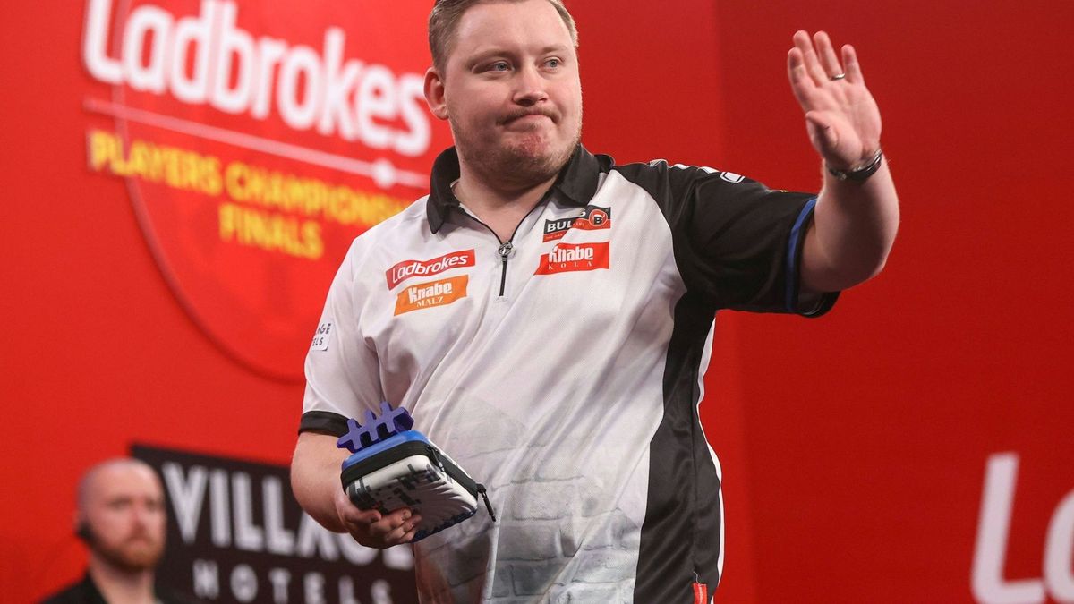 Martin Schindler beim letzten Test vor der Darts-WM