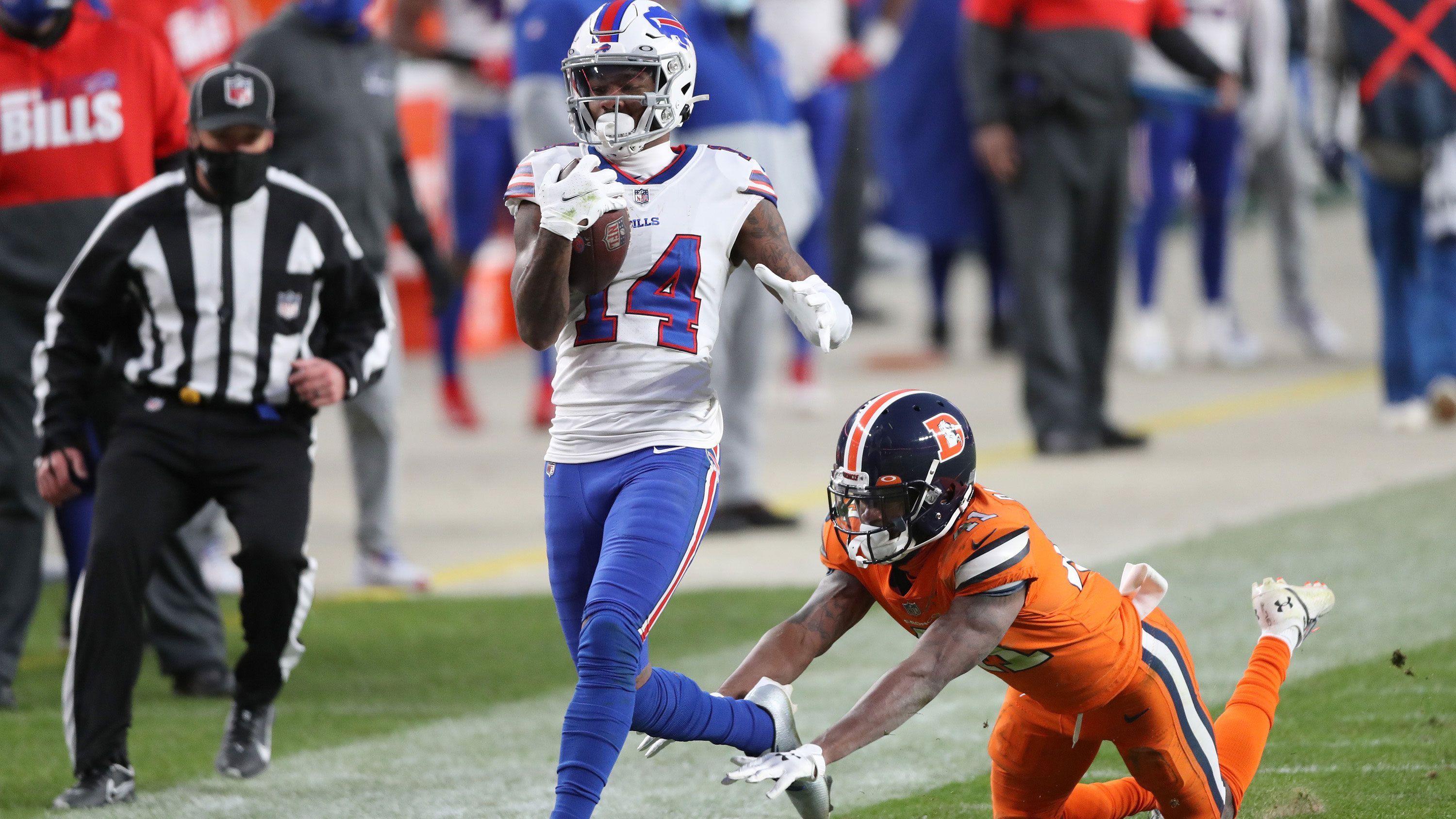
                <strong>2. Platz: Stefon Diggs</strong><br>
                &#x2022; Team: Buffalo Bills -<br>&#x2022; Quote: +800 (bei einem Einsatz von 100 US-Dollar gewinnt man 900 US-Dollar) -<br>&#x2022; Receiving Yards 2020: 1.535 (1. Platz)<br>
              