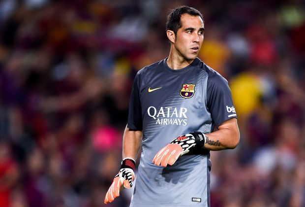 
                <strong>Claudio Bravo (FC Barcelona)</strong><br>
                ...der FC Barcelona ist auch in dieser Rangliste absolute Spitze. Mit Claudio Bravo stellt der Champions-League-Sieger den Keeper, der seine Weste am häufigsten sauber halten konnte. 23 Partien ohne Gegentreffer sichern dem 32-Jährigen Platz eins!
              