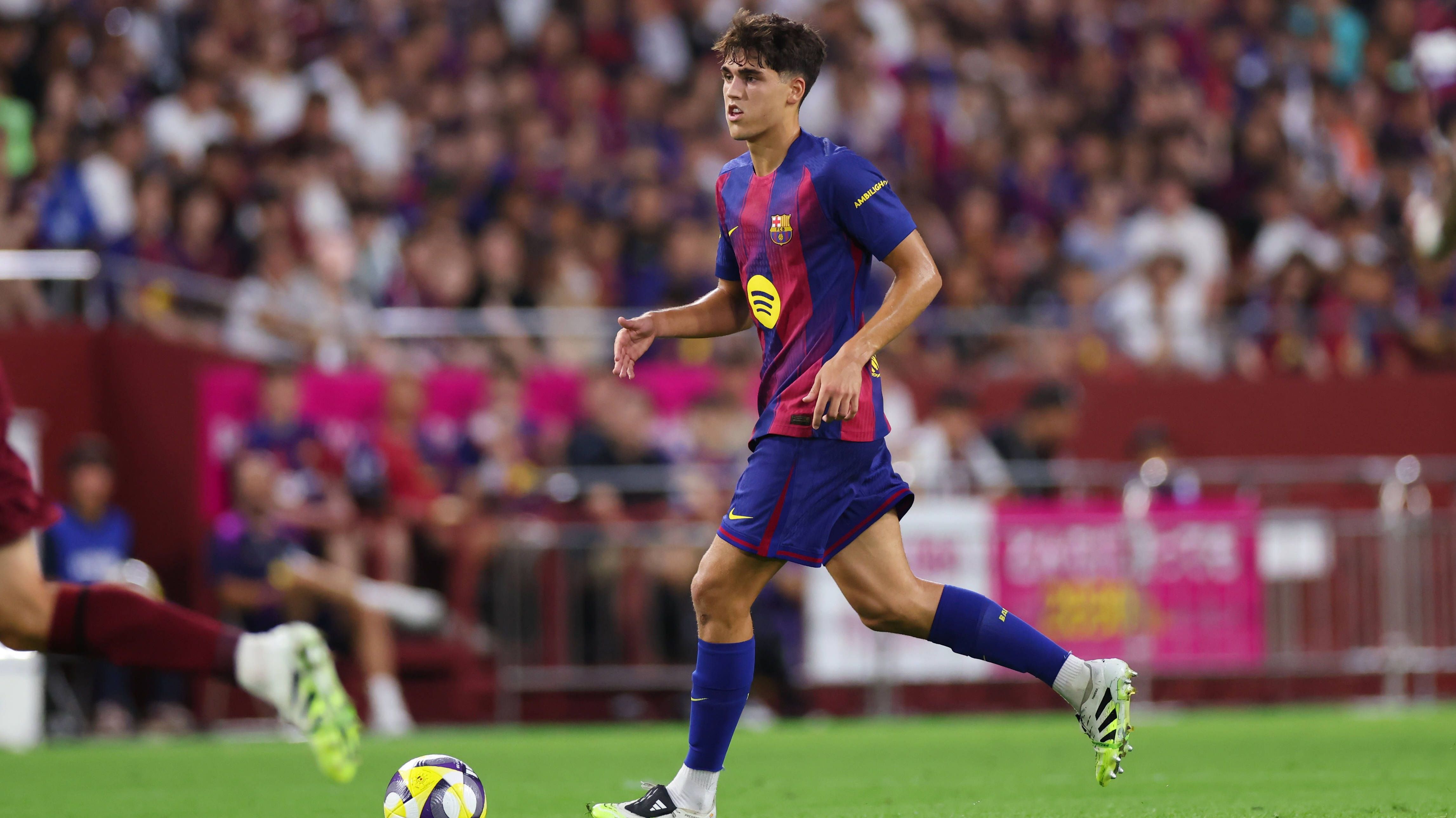 <strong>Name:</strong> Pau Cubarsí<br><strong>Alter</strong>: 18<br><strong>Verein</strong>: FC Barcelona<br><strong>Einsätze/Tore in der Saison 2024/25:</strong>&nbsp;56/1<br><strong>Marktwert laut transfermarkt.de:</strong>&nbsp;80 Millionen Euro