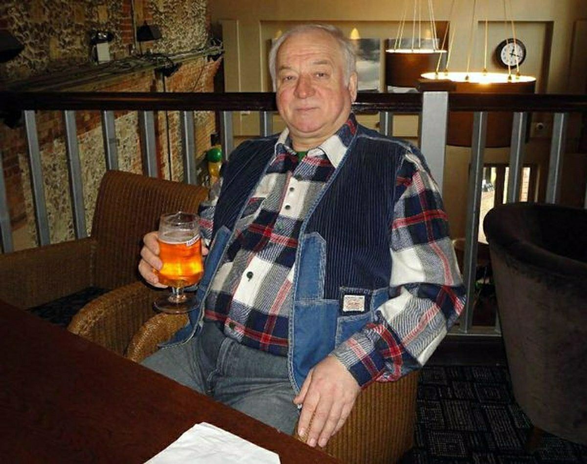 Sergej Skripal: Der russisch-britische Doppelagent und seine Tochter Julia wären im März 2018 fast an den Folgen einer Nowitschok-Vergiftung gestorben. Seitdem meiden die beiden die Öffentlichkeit - ob sie an Spätfolgen leiden, ist unbekannt.