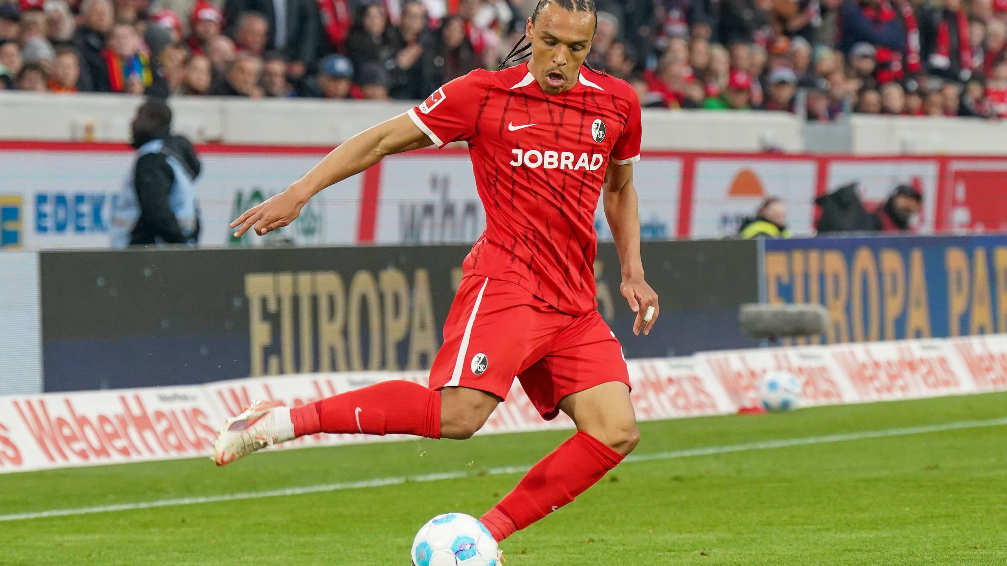 <strong>Kiliann Sildillia (SC Freiburg) - Frankreich</strong><br>Der Rechtsverteidiger vom SC Freiburg hat eine schwierige Saison hinter sich und musste sich immer wieder mit einem Bankplatz zufrieden geben. Bei den letzten beiden U21-Länderspielen durfte der flexibel einsetzbare Abwehrspieler allerdings starten. Sildillia hat zehn Spiele für die französische U21 auf dem Konto.