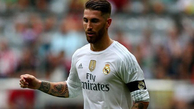 
                <strong>Platz 3: Sergio Ramos – Jahresgehalt: 10 Millionen Euro</strong><br>
                Platz 3: Sergio Ramos – Jahresgehalt: 10 Millionen Euro. Dank seines neuen Vertrages schafft es der Verteidiger in die Top 3. Das Real-Urgestein muss nur zwei Offensiv-Kräften den Vorzug lassen.
              