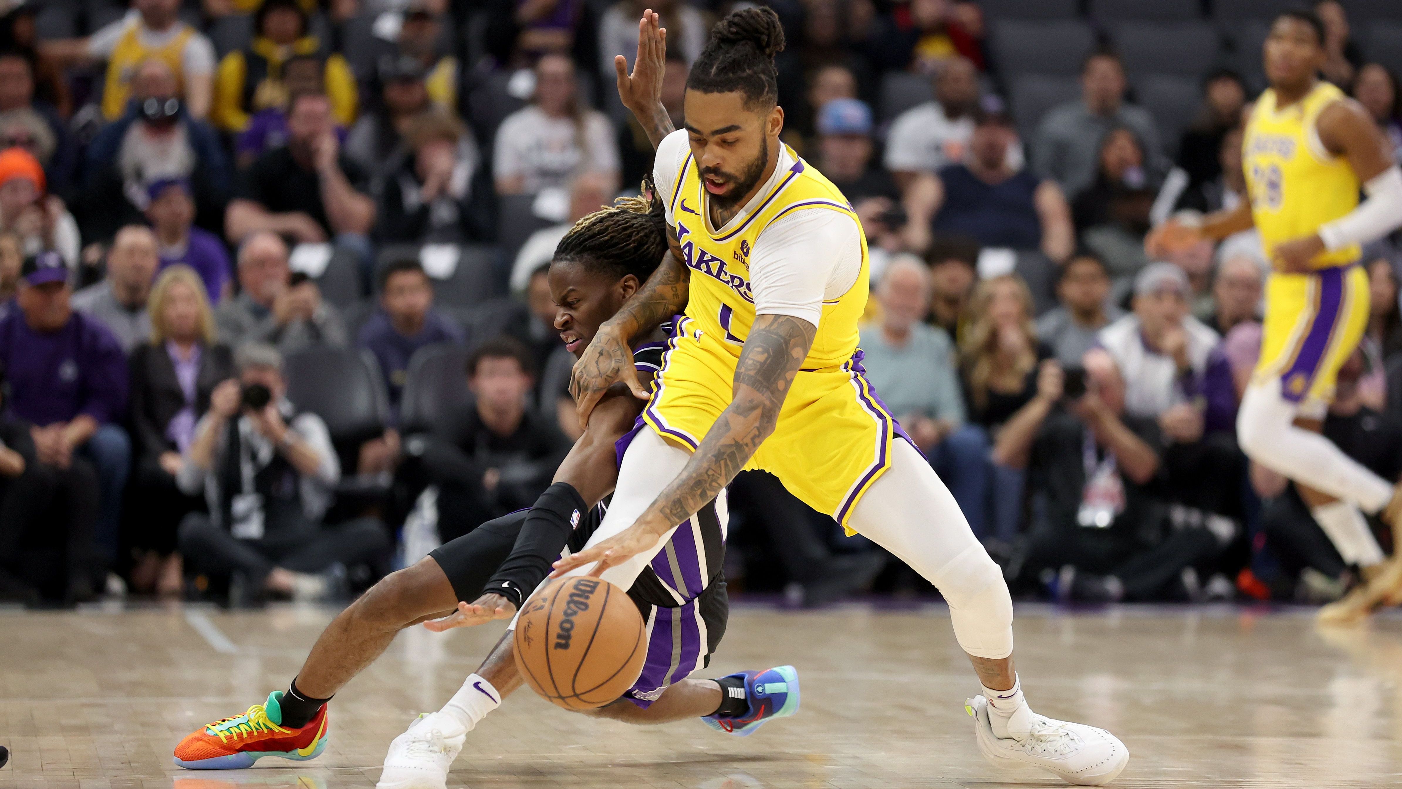 <strong>11. Los Angeles Lakers (zuvor Rang 10, 36:31)<br></strong>Nur einmal haben die Lakers mehr als drei Spiele in Serie dieses Jahr gewonnen. Auch deshalb klettern sie im Westen nicht. Weiterhin steht der 9. Rang. Der Rückstand auf den 6. Platz und damit die direkte Playoff-Qualifikation beträgt allerdings nur drei Spiele. Sehr stark seit Januar: D’Angelo Russell, der seither auf über 20 Punkte im Schnitt kommt.