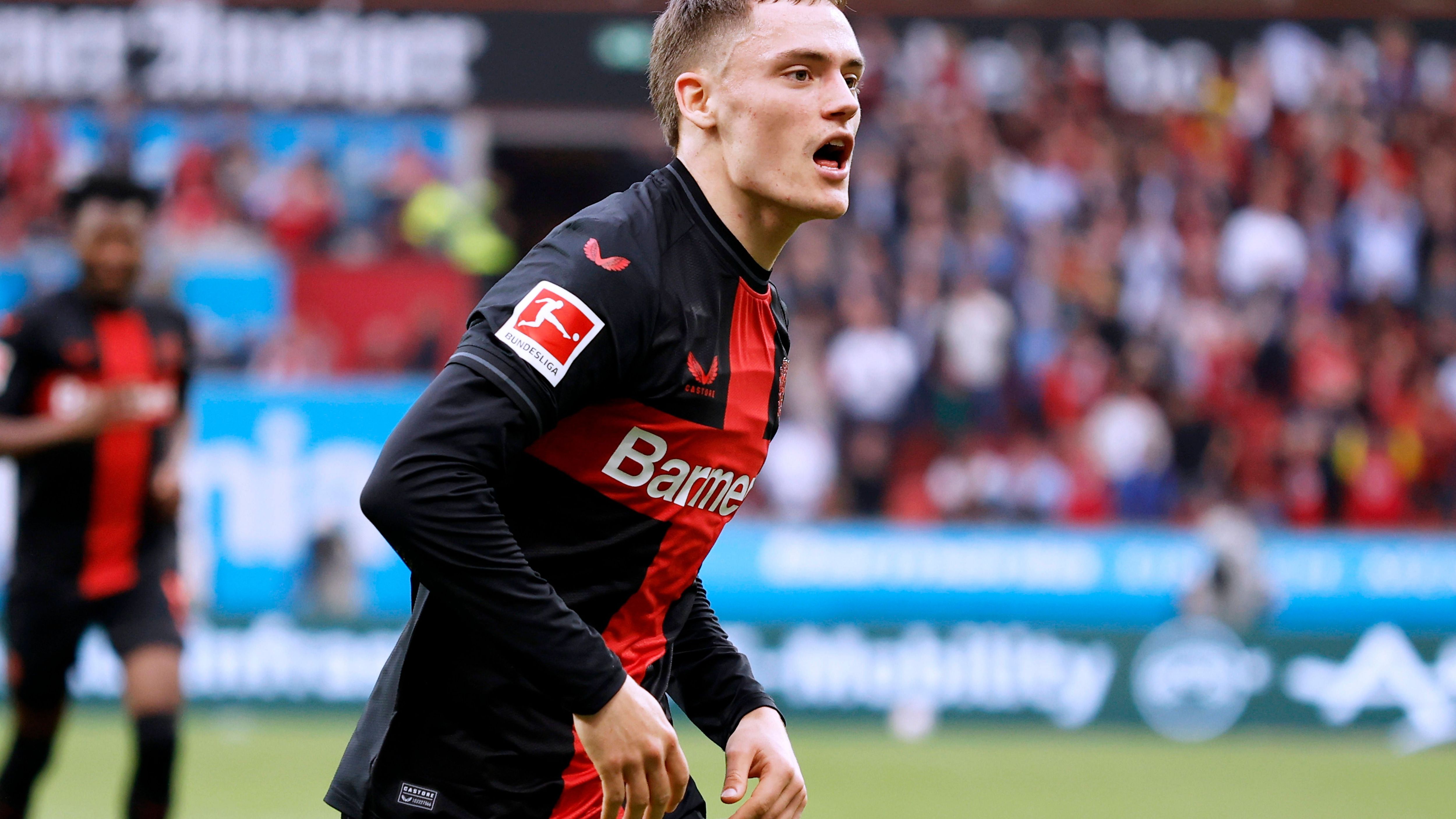 <strong>Florian Wirtz</strong><br>Der 20-Jährige ist der Dreh- und Angelpunkt in der Offensive von Bayer 04 Leverkusen. Florian Wirtz hat 21 Scorer-Punkte auf dem Konto und sorgt mit seiner Kreativität und Spielkunst dafür, dass sich die Werkself Chance um Chance erspielt. Mit seiner herausragenden Technik kann er auch den Unterschied machen, wenn das gegnerische Team mal "den Bus geparkt hat".