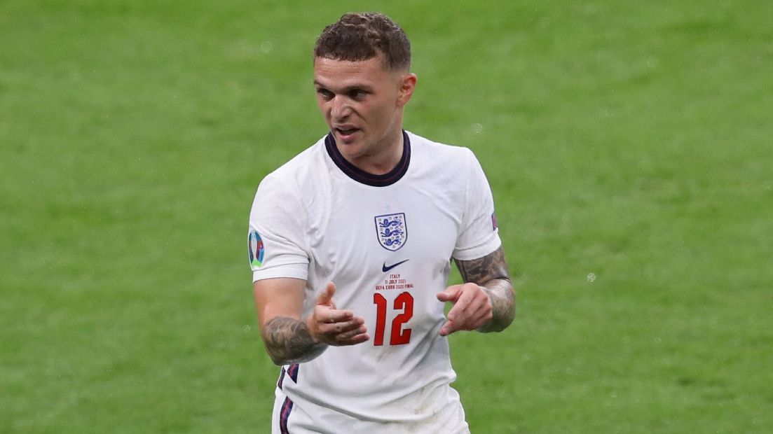 
                <strong>Kieran Trippier (England)</strong><br>
                Rückte als Schienenspieler auf rechts in die Startelf, um die Fünferkette zu komplettieren. Bereitete mit einer präzisen Flanke auf den langen Pfosten das 1:0 stark vor. Im weiteren Spielverlauf weitaus weniger präsent, wurde 20 Minuten vor Schluss ausgewechselt. ran-Note: 3
              