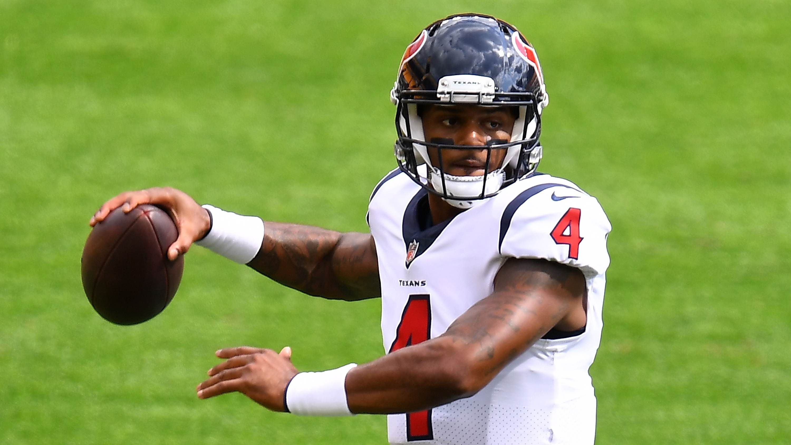 
                <strong>Platz 7: Deshaun Watson (Houston Texans)</strong><br>
                Geschätzte Einnahmen: 37.4 Millionen US-Dollar -(29.4 Millionen Gehalt/Boni + 8 Millionen Sponsorengelder) -
              