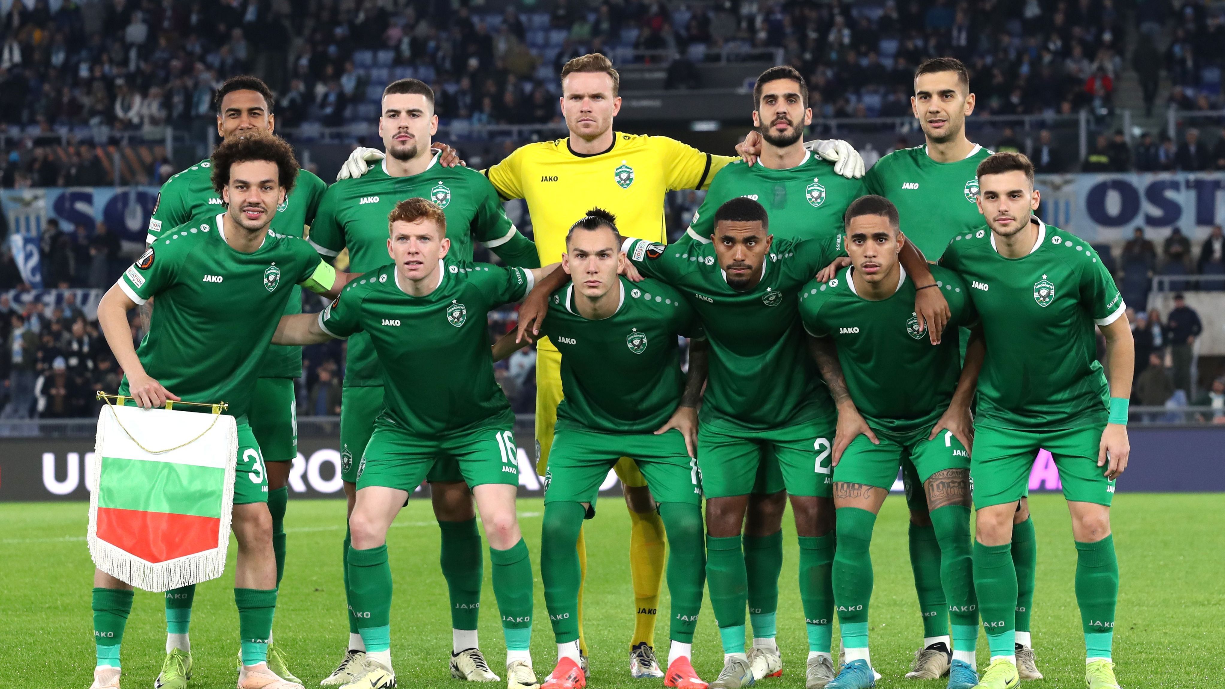 <strong>Bulgarien: Ludogorets Razgrad</strong><br>Die längste, laufende Meisterserie in Europa weist Ludogorets Razgrad auf. Die Bulgaren fuhren zuletzt den 14. Titel in Folge ein. Unter den Meistern von Ludogorets ist mit Keeper Hendrik Bonmann&nbsp;auch ein Deutscher. Der 31-Jährige wurde einst in Dortmund ausgebildet, spielte später in der 3. Liga für 1860 München und die Würzburger Kickers.