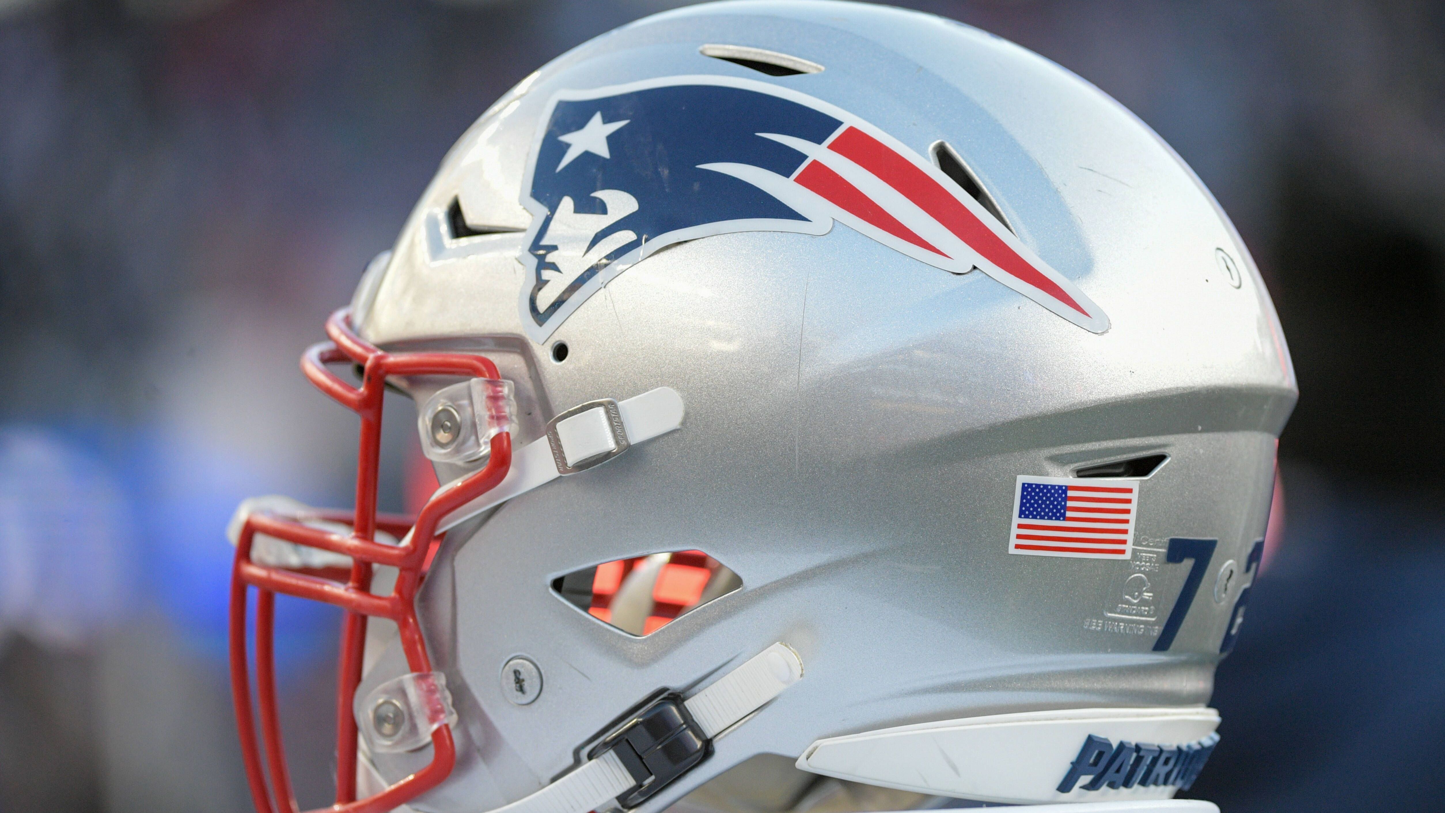 <strong>New England Patriots</strong><br>---