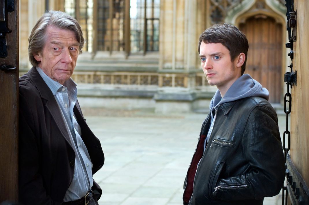 John Hurt und Elijah Wood brillieren in diesem Thriller bei der Jagd auf einen Killer.