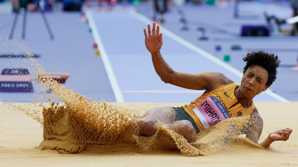 Im Stade de France will Malaika Mihambo im Weitsprung (20 Uhr) ihren Titel von Tokio verteidigen.