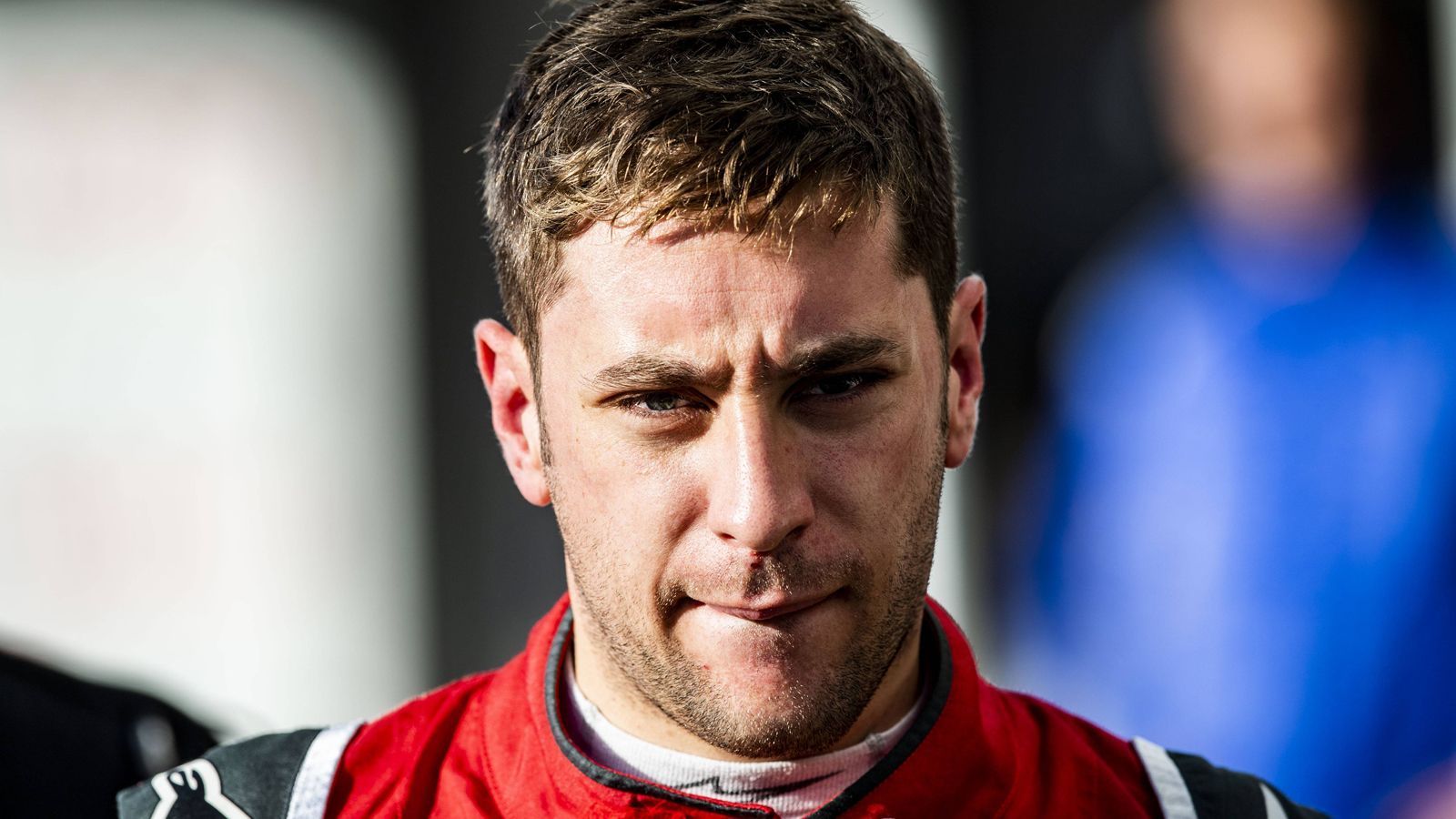 
                <strong>4 Robin Frijns (Audi)</strong><br>
                Er hatte als Rookie 2018 einige starke Ergebnisse, unter anderem zwei zweite Plätze. Der Niederländer verdiente sich so seinen Platz für diese Saison. 2019 ist er viel unterwegs, er fährt parallel zur DTM auch in der Formel E, Überschneidungen gibt es aber keine.
              