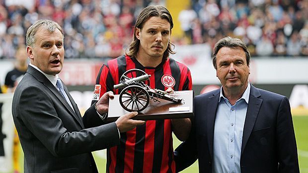 
                <strong>10. Platz: Alexander Meier, Eintracht Frankfurt</strong><br>
                10. Platz: Alexander Meier kommt in elf Jahren Bundesliga-Fußball auf 31 Torvorlagen. Damit rangiert er in der Frankfurter Wertung ganz klar auf Platz 1. Insgesamt reichen 31 Assists für Platz 10. Wie das ran Magazin zeigt, ist der 32-Jährige mit 75 Treffern auch bester Torschütze unter den Eintracht-Profis.
              