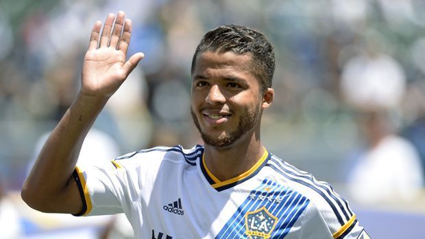 
                <strong>Giovani dos Santos</strong><br>
                Giovani dos Santos (LA Galaxy) - Der Mexikaner spielt aktuell an der Seite von David Villa in den USA. Dabei sollen einige Vereine in Europa vor seinem Wechsel Interesse an ihm bekundet haben. Immerhin: Mit 26 Jahren hat dos Santos noch genügend Zeit für weitere Stationen.
              