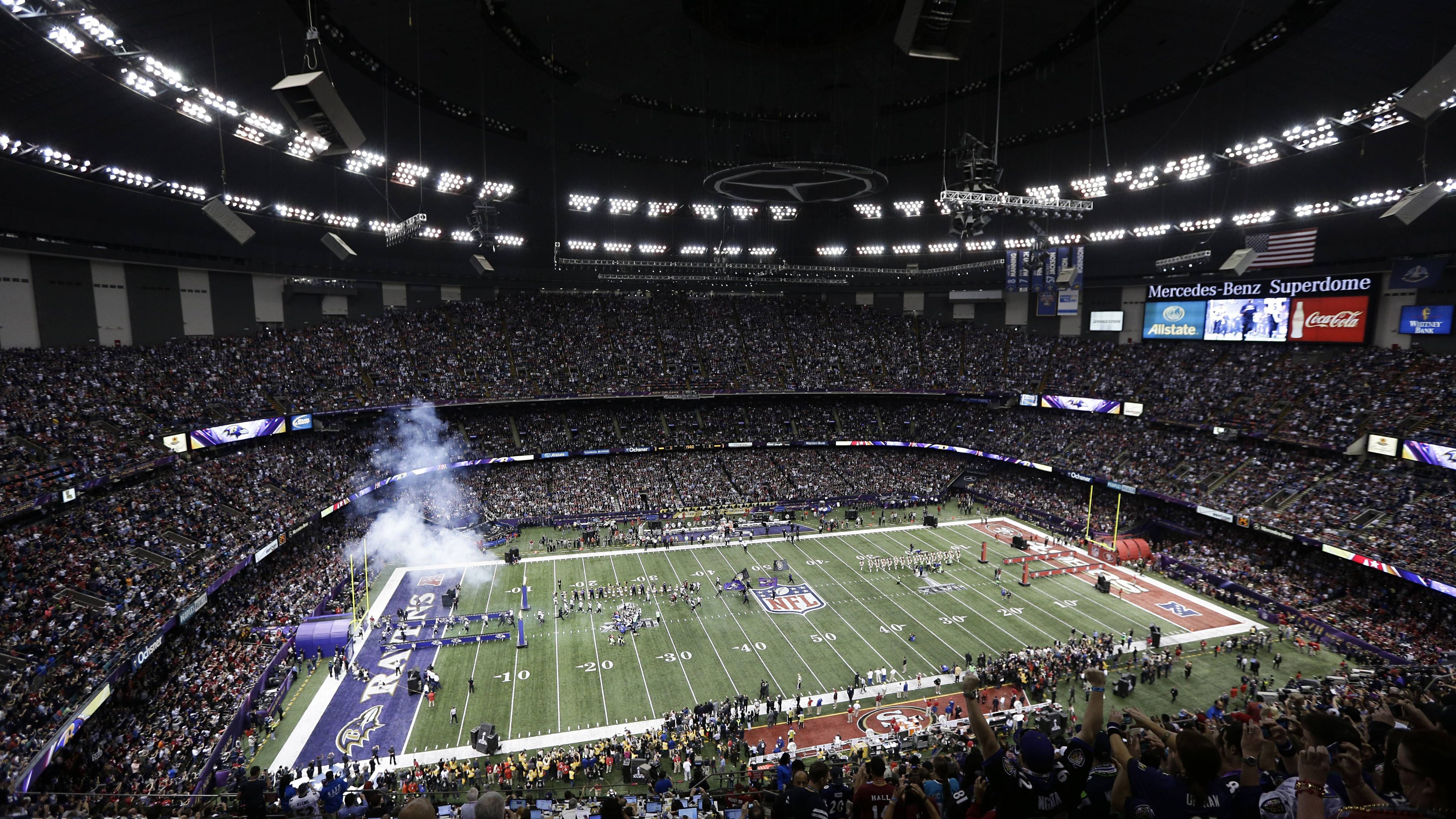 <strong>NFL: So oft spielte jedes Team in der Super-Bowl-Ära unentschieden</strong><br>Unentschieden sind im Football äußert selten. Es gibt sogar eine Teams, die in der Super-Bowl-Ära noch nie unentschieden gespielt haben. Andere dagegen deutlich häufiger. <strong><em>ran</em></strong> zeigt euch, welche Franchises wie oft unentschieden gespielt haben.