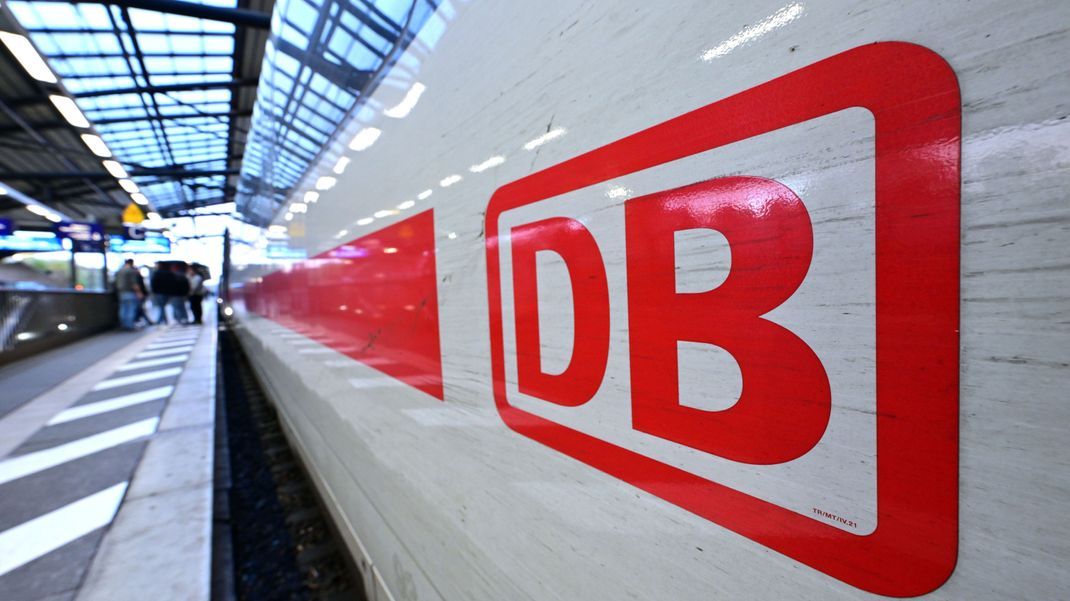 Die Fernzüge der DB kamen im vergangenen Jahr noch häufiger zu spät als im Jahr zuvor.