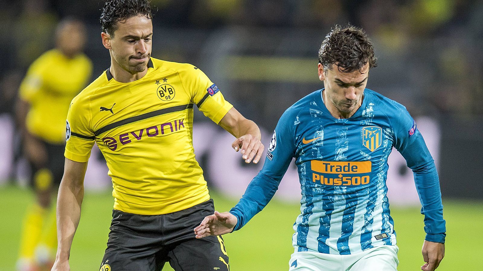 
                <strong>Defensives Mittelfeld: Thomas Delaney</strong><br>
                Gegen die robusten Madrilenen entwickelt sich ein Spiel wie gemalt für den Dänen. Nach einer guten halben Stunde muss er jedoch wegen einer Verletzung am linken Fuß für Dahoud weichen. ran-Note: 3
              