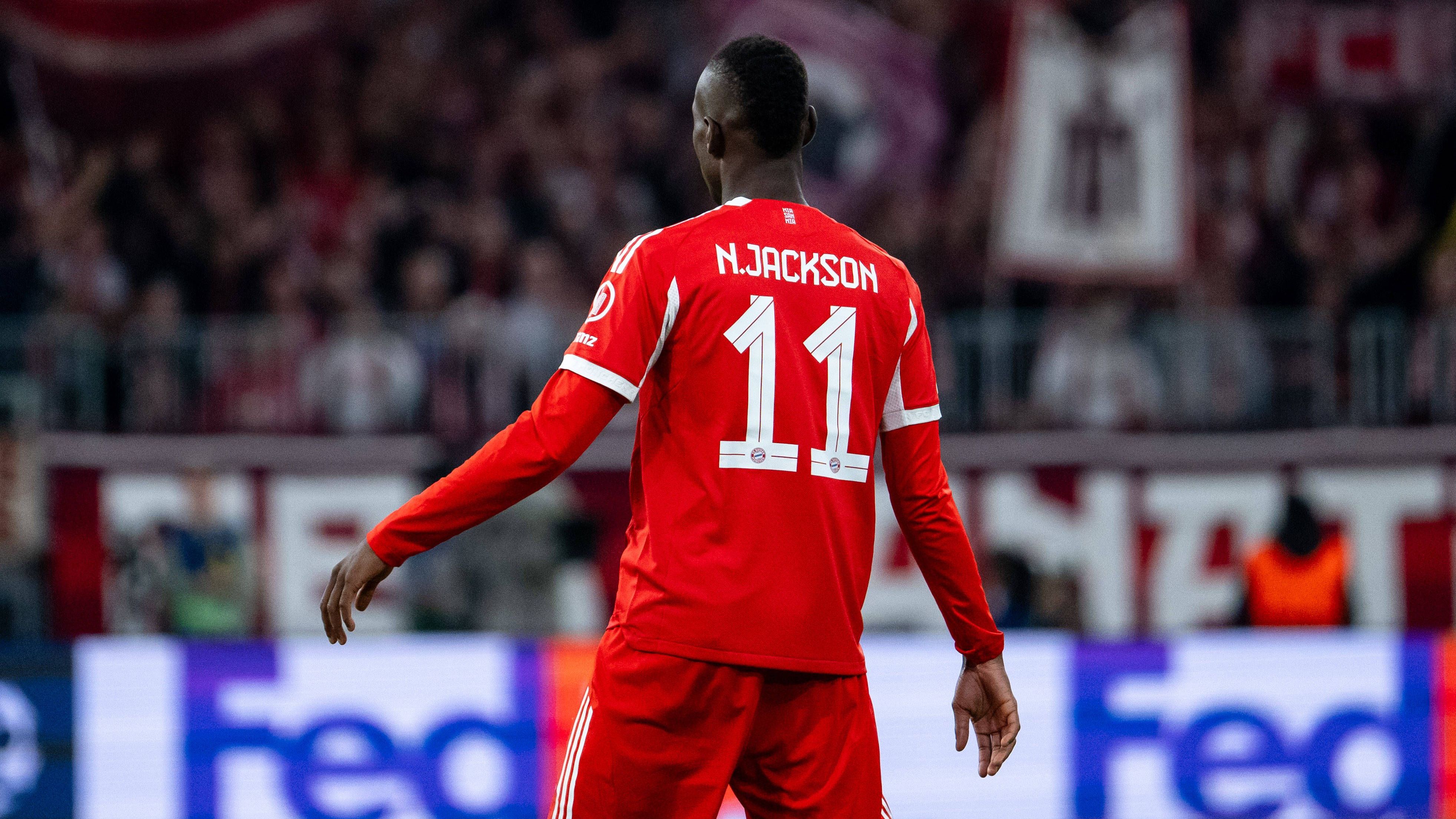 <strong>Nicolas Jackson (FC Bayern München)</strong><br>Barat ist klar, dass dafür vor allem die Leistungen seines Klienten stimmen müssen. Aber: "Normalerweise, bei seinem Potenzial, denke ich, dass sie kein Problem damit haben werden, die 65 Millionen Euro am Ende des Sommers zu zahlen." Bei 40 Einsätzen kommt es laut Klausel automatisch zum Kauf, ohne die Anzahl der Spiele könnten die Bayern den Stürmer aber auch für diese Summe verpflichten, falls er überzeugt.