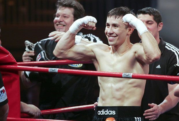 
                <strong>Das ist Gennady Golovkin</strong><br>
                Im Anschluss trifft Gennady Golovkin die Entscheidung, ins Profi-Geschäft einzusteigen. 2005 unterschreibt er einen Vertrag mit "Universum Box-Promotion" (UBP), wo er seine Erfolge fortsetzt und stets den Ring als Gewinner verlässt.
              