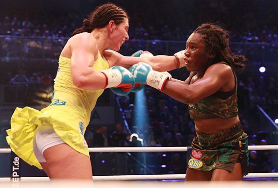 
                <strong>Christina Hammer vs. Jessica Balogun</strong><br>
                Der Fight zwischen Hammer und Balogun in Magdeburg war sehr intensiv, beide Boxerinnen schenkten sich im Ring nichts.
              