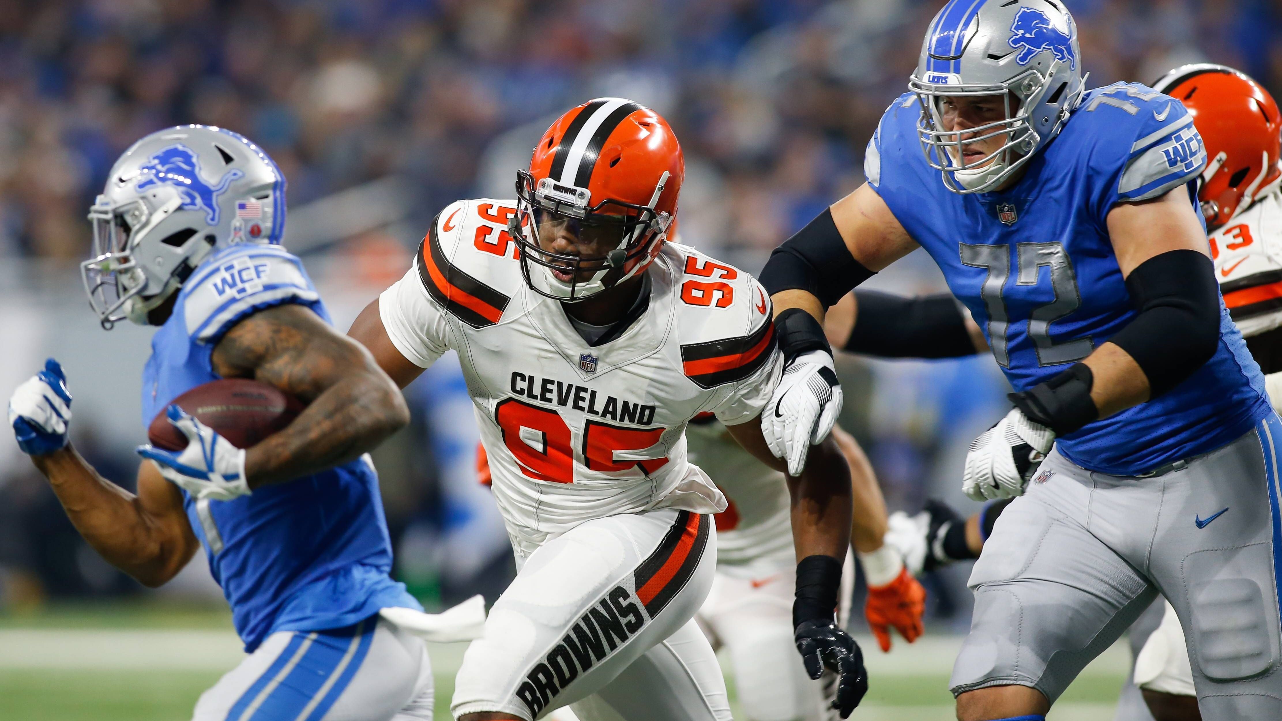 <strong>Detroit Lions</strong><br>Bei den Lions würde Garrett gemeinsam mit Aidan Hutchinson den Gegnern das Fürchten lehren. Letzterer führte die Liga mit 7,5 Sacks in fünf Spielen an, bevor er sich das Bein brach und den Rest der Saison verpasste. Zwischen den beiden Defensive Ends würden die Defensive Tackles Alim McNeill und D.J. Reader jede Pocket zum Kollabieren bringen.