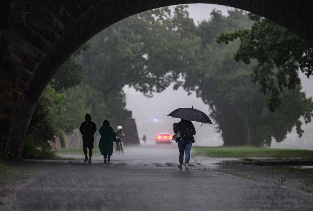 In Dresden fielen 71 Liter Regen pro Quadratmeter pro Stunde.