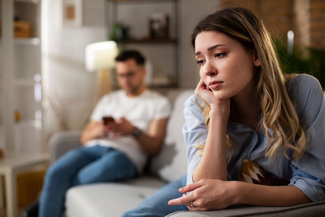 Emotionale Abhängigkeit in der Beziehung: So kannst du sie überwinden.