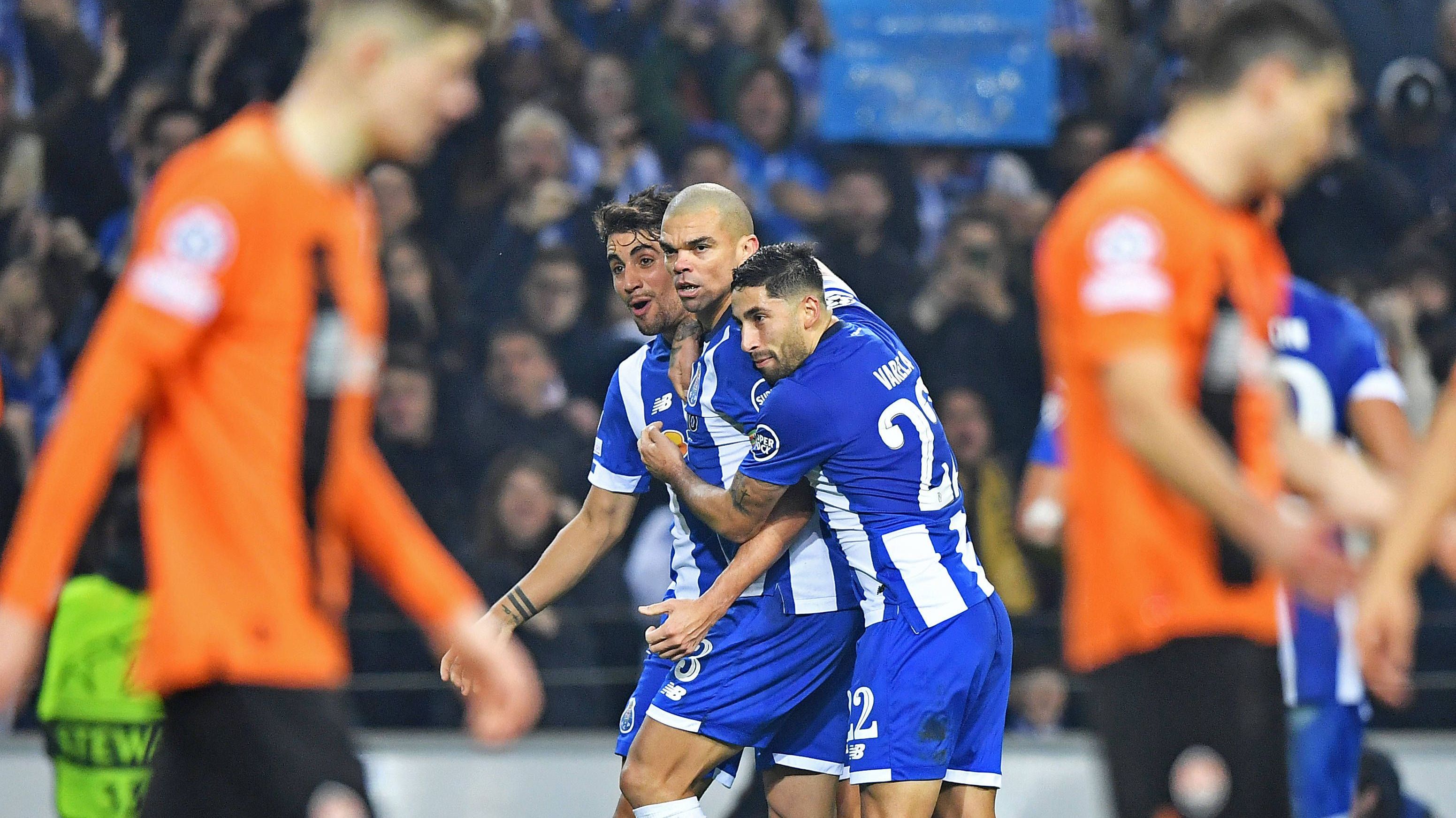 <strong>Platz 1: Pepe (FC Porto)</strong><br><strong>Alter zum Zeitpunkt des Tores:</strong> 40 Jahre, neun Monate, 17 Tage<br><strong>Begegnung:</strong> FC Porto - Shakhtar Donetsk 5:3 (13. Dezember 2023)