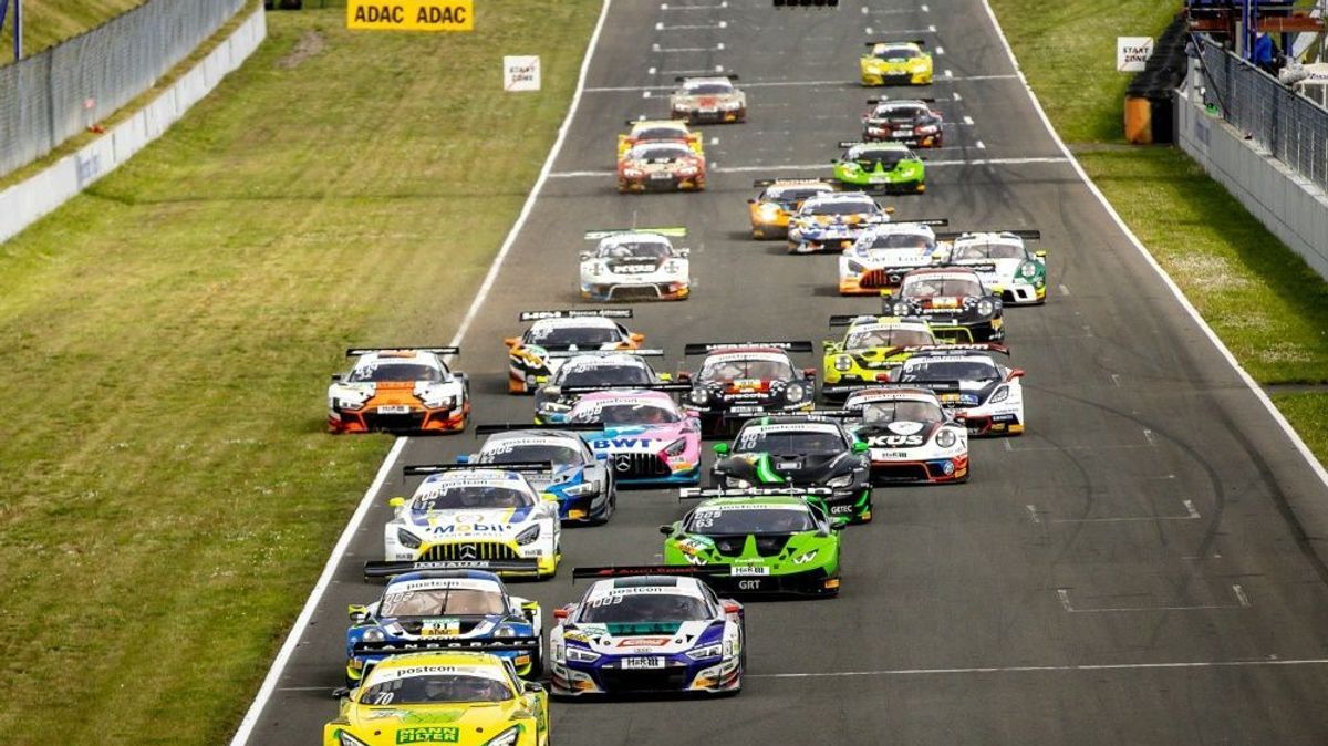 Buhk/Marciello haben erstes Saisonrennen gewonnen