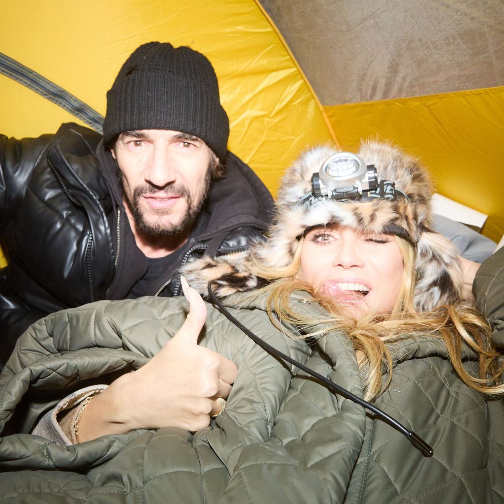 GNTM-Backstage! So gemütlich machten es sich Heidi und Thomas im Zelt!