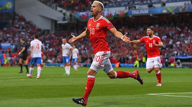 
                <strong>Aaron Ramsey</strong><br>
                Mittelfeld: Aaron Ramsey (Wales)
              