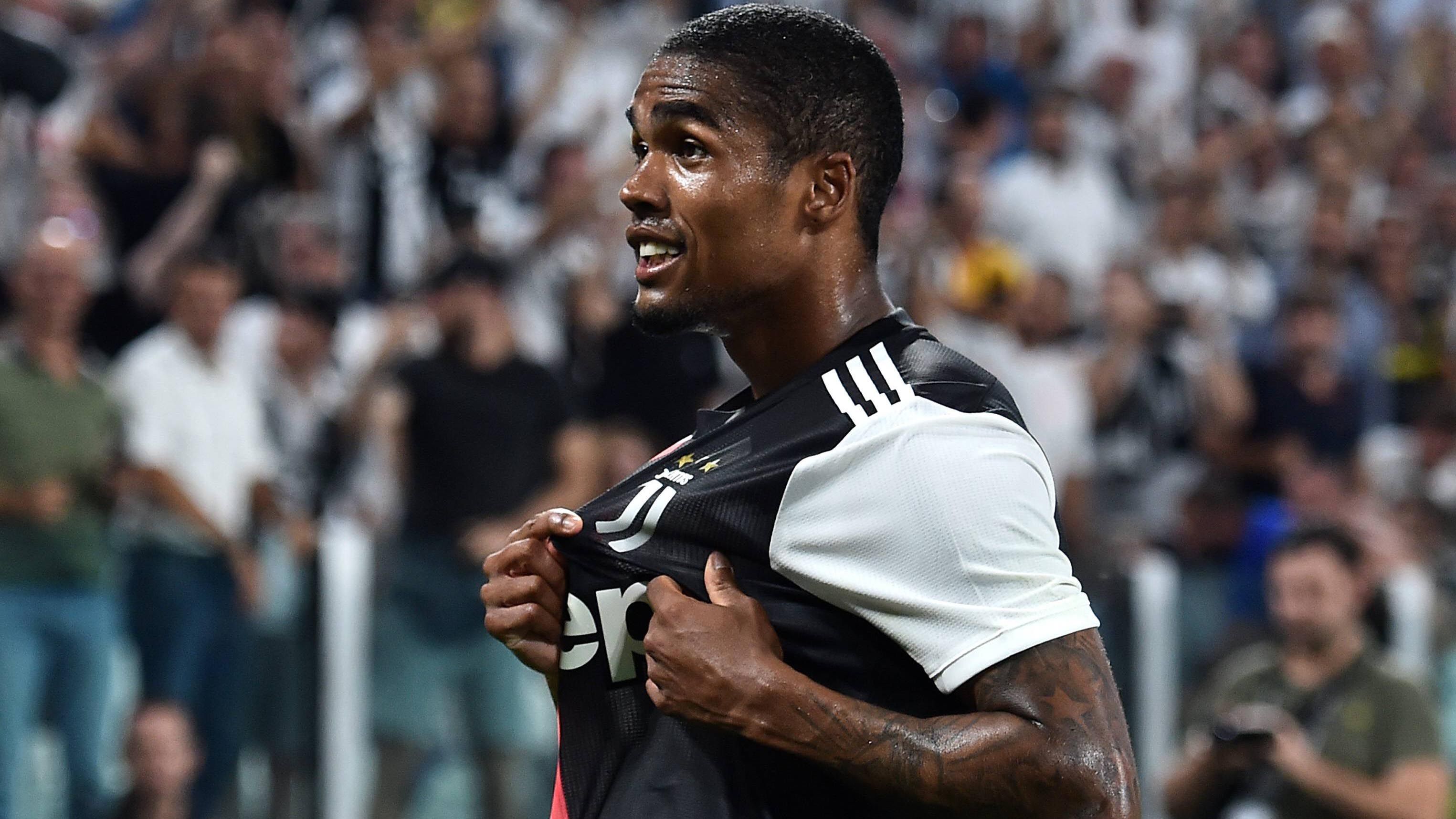 
                <strong>Douglas Costa (Juventus Turin)</strong><br>
                Jahresverdienst: 6 Millionen Euro
              