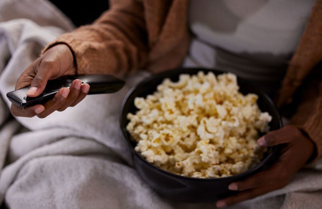 Beim Röstungsprozess von Popcorn kann Furan entstehen. Fachleute warnen, dass Furan gesundheitsschädigend sein könnte.