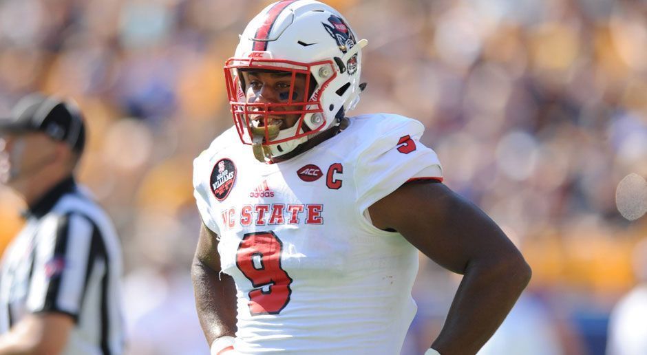 
                <strong>4. Pick - Cleveland Browns: DE Bradley Chubb</strong><br>
                Wieder die Browns und sollte sich dieses Szenario so entfalten, dann hätten die Browns in diesem Draft genau das bekommen, für was so viele General Manager der National Football League in der ersten Runde des Drafts Ausschau halten. Außerhalb der Quarterback und Tackle-Position suchen GMs nach Pass-Rushern und der liebe Gott macht nicht viele von ihnen. Bradley Chubb kommt aus einer Football-Familie (Cousin Nick ist Senior-RB der Georgia Bulldogs) und bringt all die Voraussetzungen mit, die es für einen Pass Rusher in der NFL mitzubringen gibt. Chubb ist der mit Abstand beste dieses Jahrgangs.
              