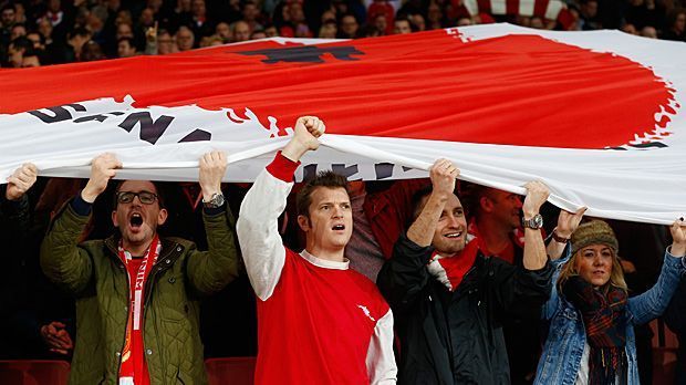 
                <strong>Platz 1: FC Arsenal (Premier League)</strong><br>
                Platz 1: FC Arsenal (Premier League) mit 132 Millionen Euro bei einem Zuschauerschnitt von 59.992 Fans. Bei den Preisen toppt nur Stadrivale FC Chelsea die "Gunners", die für Plätze im Emirates Stadium durchschnittlich 115,80 Euro fordern.
              