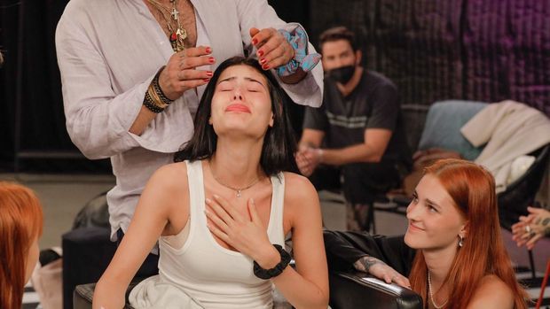 Sarah hat große Probleme beim Umstyling 2023. Kann sie sich zu einem Makeover durchringen oder muss sie "Germany's Next Topmodel" verlassen? 